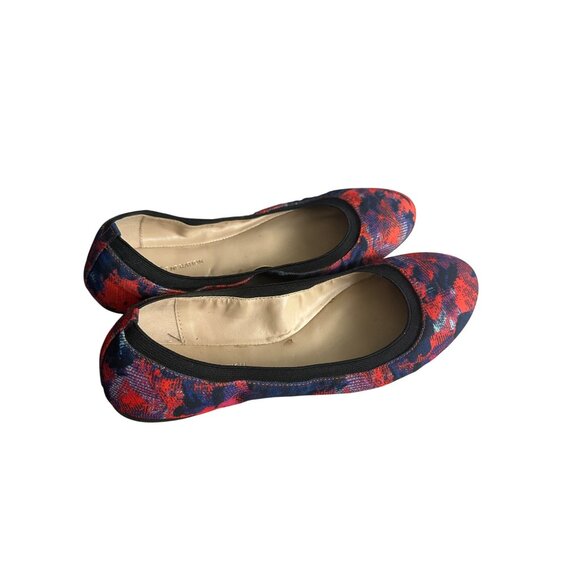 BCBGENERATION Red Black Floral Ballet Flats Size 8 - Picture 2 of 6